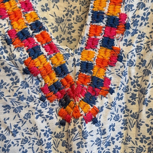 💚💚💚BOGOHO💚💚💚THML Blue Floral Top with Multicolor Embroidery - Picture 3 of 10